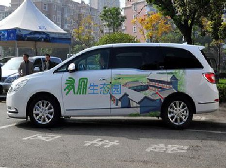 马边彝族自治县户外车贴喷绘如何保持效果?